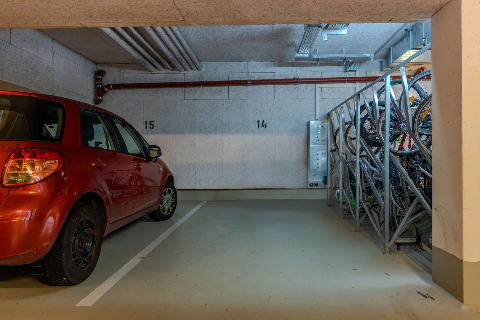 Tiefgaragenstellplatz